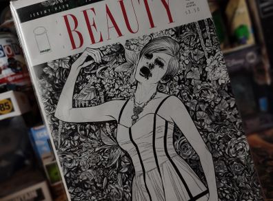 The Beauty ! First Issue ! Second printing ! Black and White Variant Cover ! 2015 ! by Image !