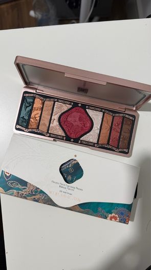 K beauty florasis eyeshadow palette new 100 genuine
