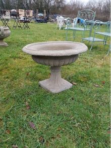 Woodbury Urn EG012