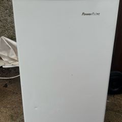 Power point undercounter fridge
