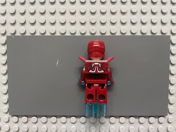 lego super heroes sh0232 Silver Centurion (Iron Man minifigure- Mark 33 Armor)