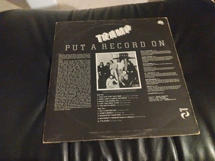 Tramp Put a record on lp