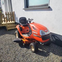 Ride on lawnmower