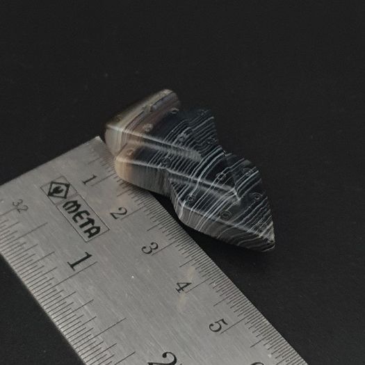 Vintage Natural Pattern Eyes Agate Arrow Shape Pendant Amulet