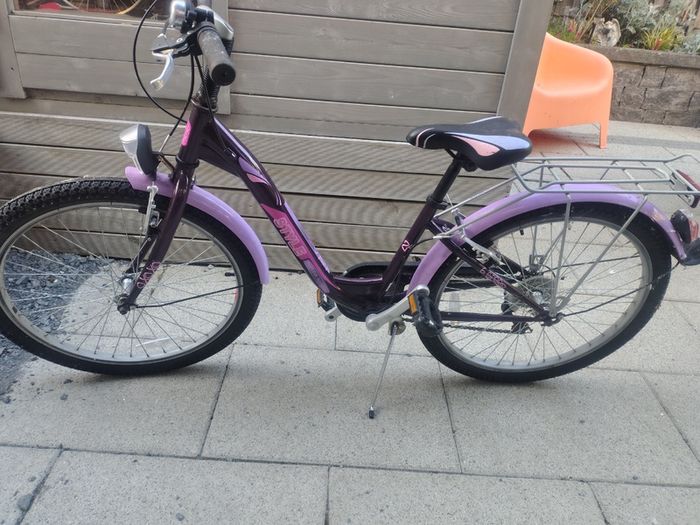 Girls 24 inch bike
