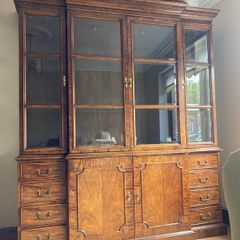 Display Case - Break Front - Large