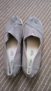 Toms new Women shoes , size 38, grey