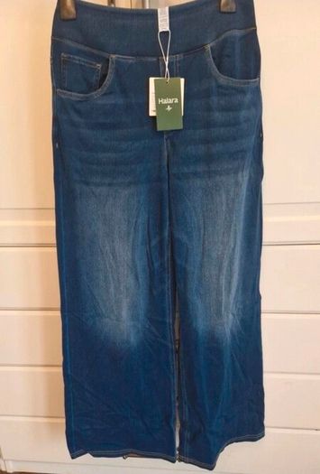 Absolutely stunning halara soft stretch jeans