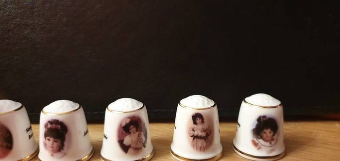 Mayfair Edition Thimble Collection wt Display Stand