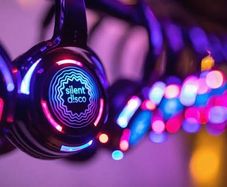 Headphones system silent disco