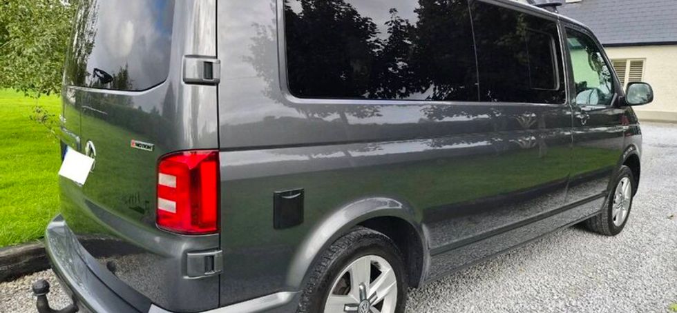 VW Transporter 5 SEAT Auto 4MOTION Immaculate