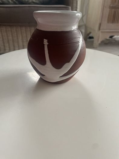Stephen Pearce Shanagarry  Pottery Vase