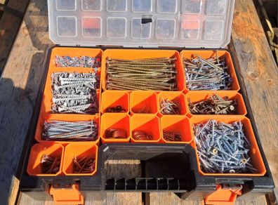 box screws