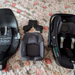 Maxi Cosi Pebble FamilyFix 360 spin car seat, infant insert, spin base, and buggy adaptors