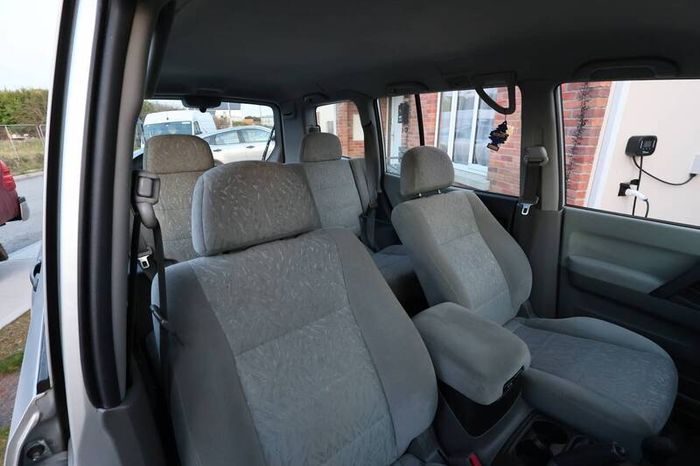 2000 Mitsubishi Pajero 3.5 V6 petrol