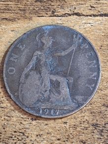 Great Britain UK 1917 One Penny Coin George V - free standard postage