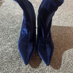 NEW Insolia Navy Velvet Sock Boots - Size 39 / Size 6