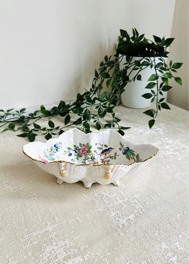 Aynsley "Pembroke" Shell Shaped Footed Bowl