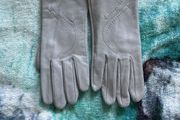 Grey gloves