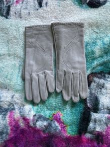 Grey gloves
