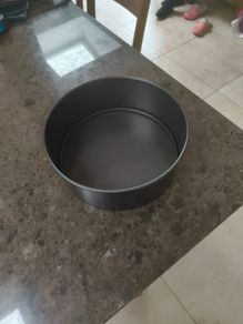 9 inch cake tin