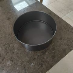9 inch cake tin