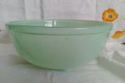 Early Pyrex, mixing bowl, measuring bowl, vintage green glass, Jadite
