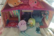 Squishmallows house and mini squishmallows