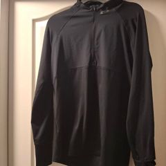 mens long sleeved under Armour top