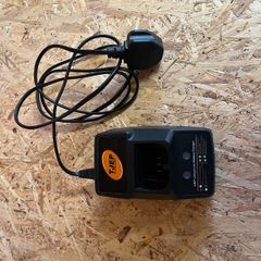 charger TJEP