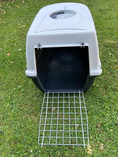Pet carrier