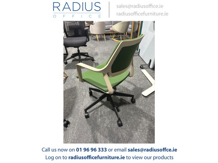 Ollie Office Chair with 5-Spoke Swivel Base and Casters