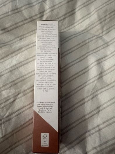 Luna by Lisa foundation shade beige 4.5