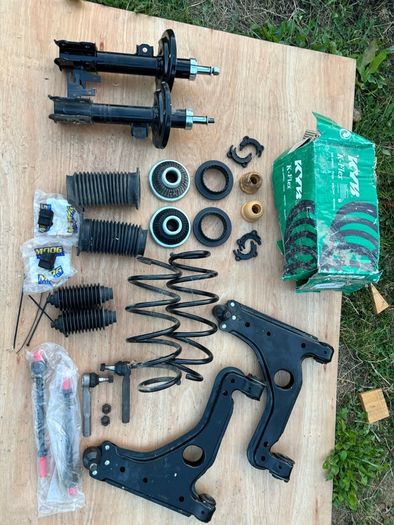 Car Parts - Full front suspension kit - NEW