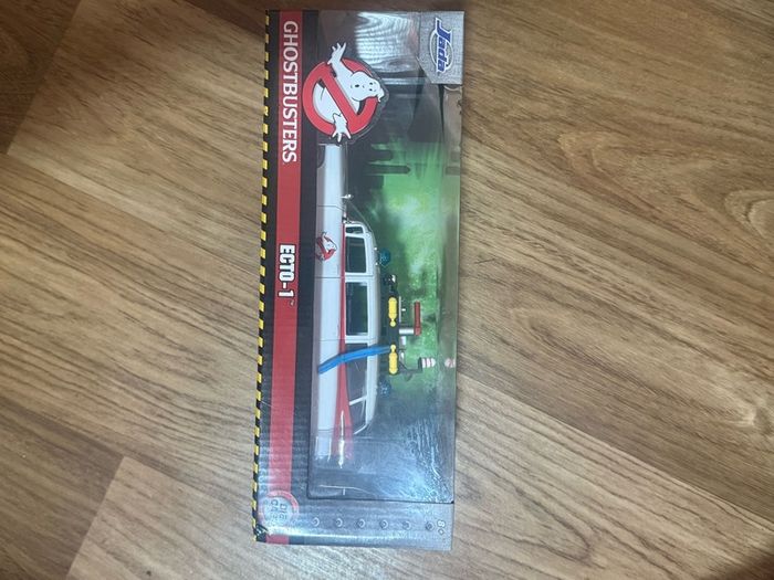 Ghostbusters Plasma Series Ecto-1