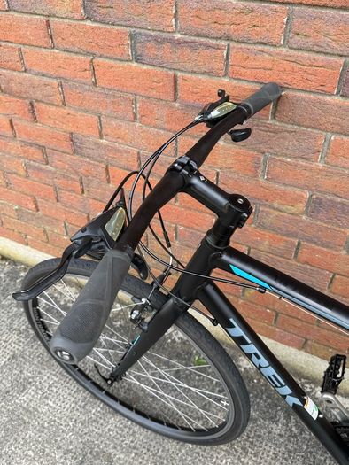 Trek FX2 Hybrid Bike