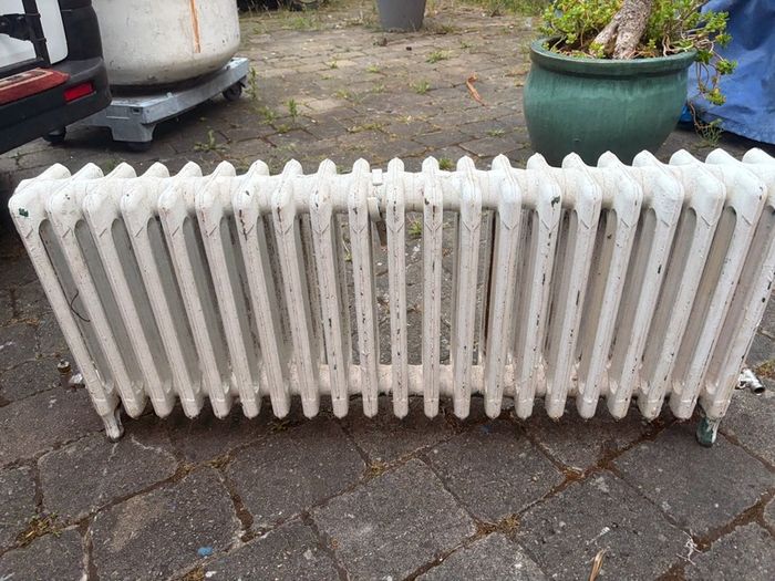 cast iron radiator