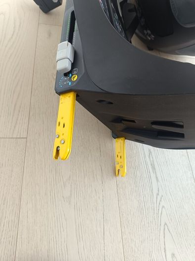 Maxi Cosi Pearl 360 Seat and Base