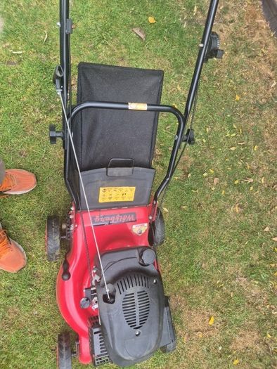 Wolfberg petrol push lawnmower