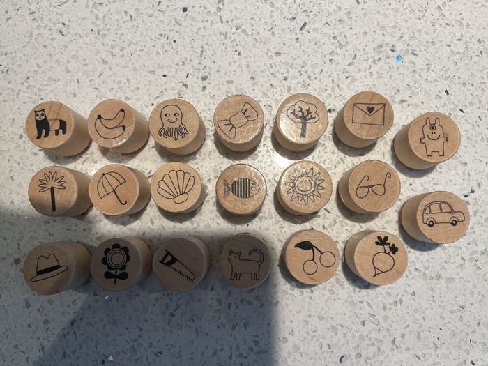 20 Rubber stamps - 25mm diameter in size