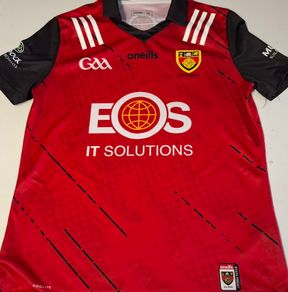 (Tight Fit) Down GAA O'Neills Gaelic Football Jersey (Adult Medium) FREE POST