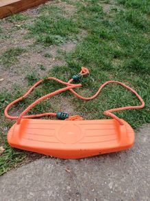 Free swing set