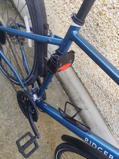 Ridgeback Element Hybrid Bike XL 21 inch Blue  Excellent Condition  and Child Seat and Extras