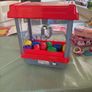 claw machine game Image 2