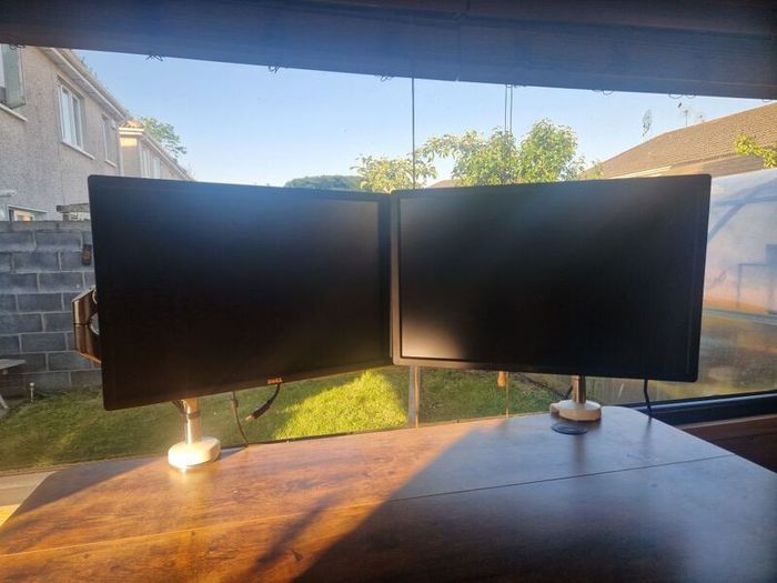 Dell monitors 2X 24 inch