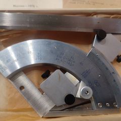 Soviet USSR Vernier Bevel Protractor UN-127 in Case (Kalibr, 1970, Complete Set)