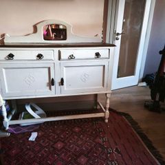 sideboard