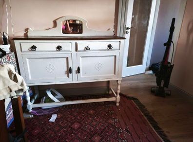 sideboard