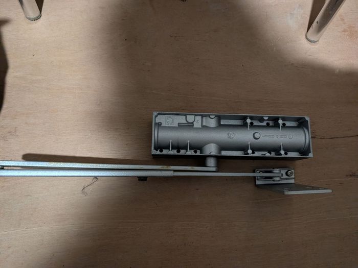 Gaze overhead door closer
