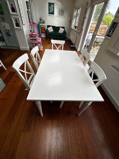 FREE kitchen table